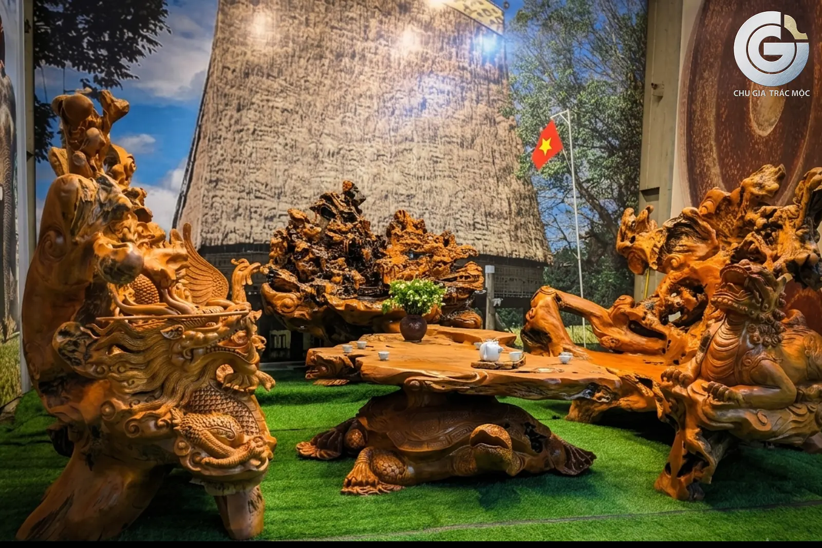 Bộ bàn ghế Tứ Linh (Gỗ Lũa trai vàng) - Hình ảnh 7