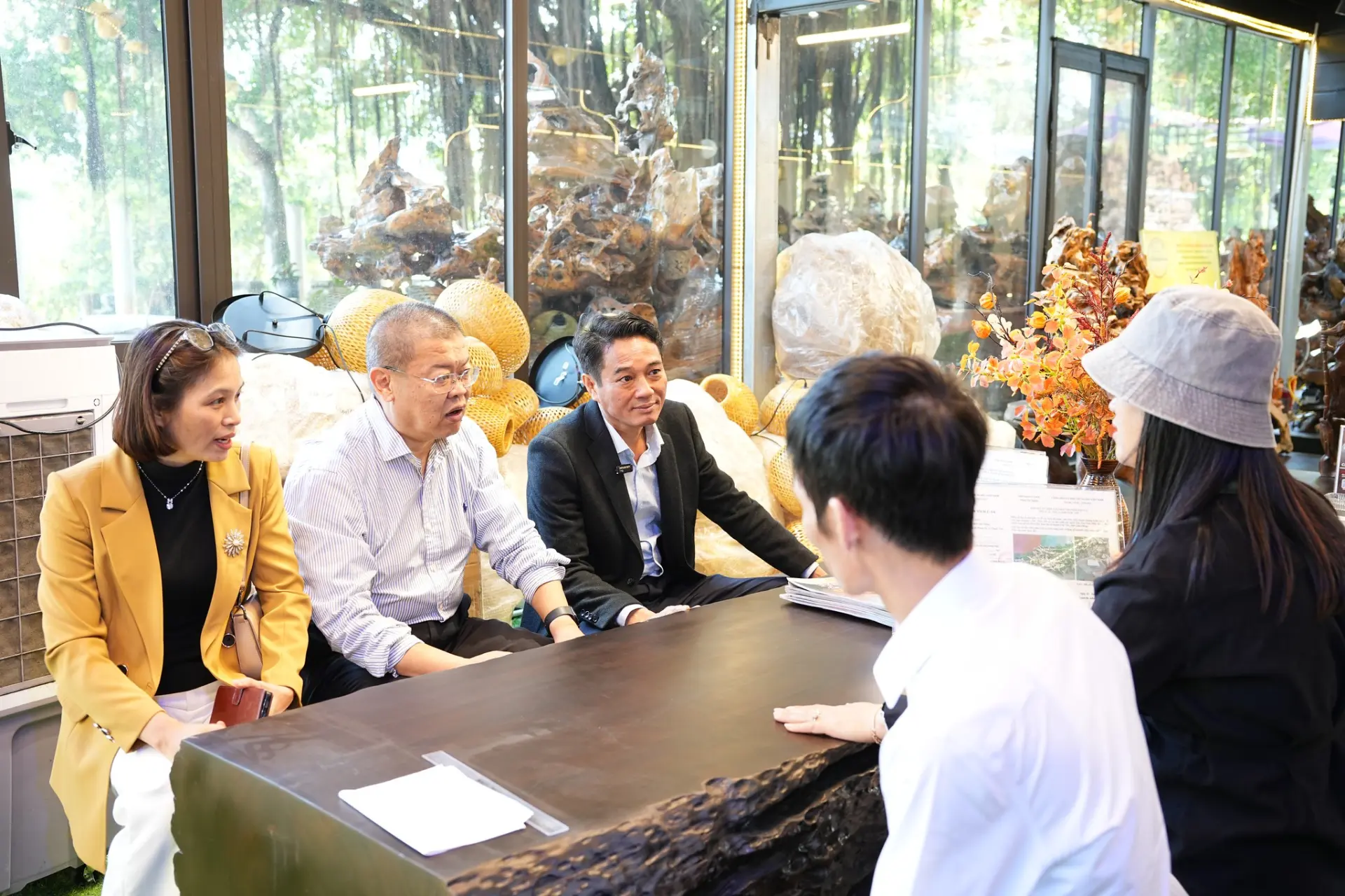 Nghệ nhân Chu Văn Ân và Triết Lý Gìn Giữ Di Sản Từ Thiên Nhiên