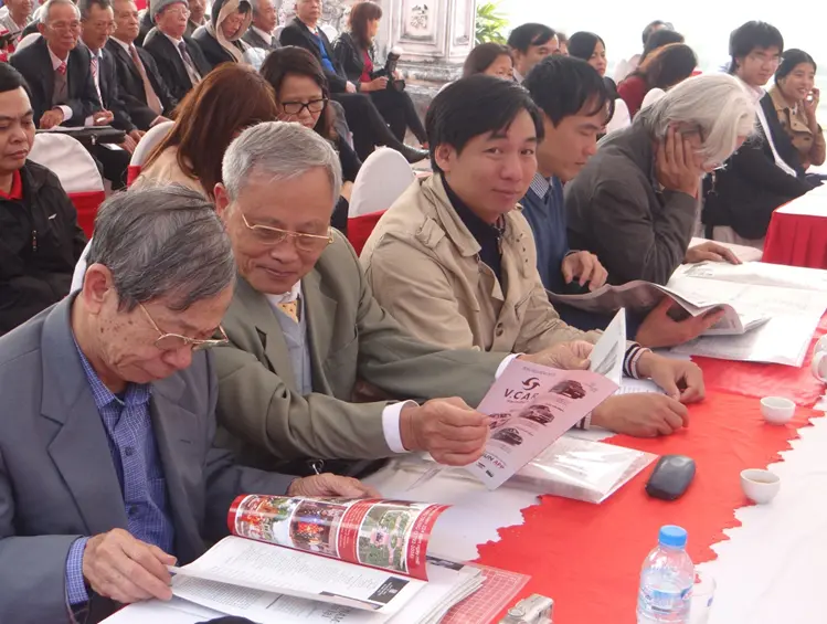 TRI ÂN NGƯỜI GIỮ LỬA VĂN HIẾN