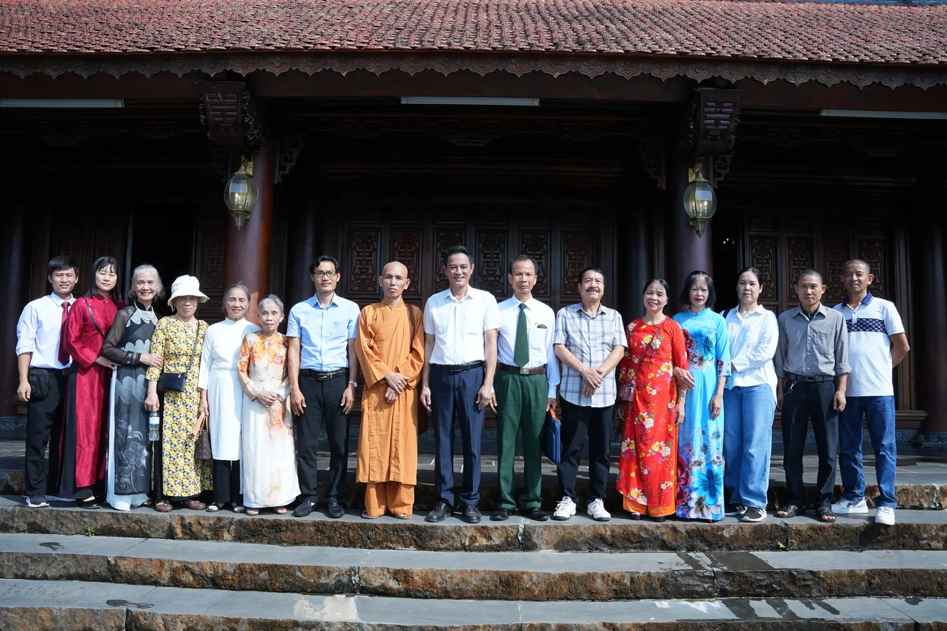 CHU GIA TRÁC MỘC HÂN HẠNH ĐÓN TIẾP ĐOÀN TRUNG TÂM PHÁT TRIỂN VĂN HÓA ĐẠO ĐỨC – VIỆN PHÁT TRIỂN VĂN HÓA DÂN TỘC