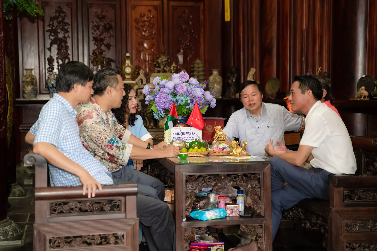 THẮT CHẶT NHỊP CẦU VĂN HÓA VIỆT – TRUNG: THẦY HỒ KHAI THẦN CÙNG ĐOÀN HỒ TỘC DƯỠNG SINH THĂM CHU GIA TRÁC MỘC