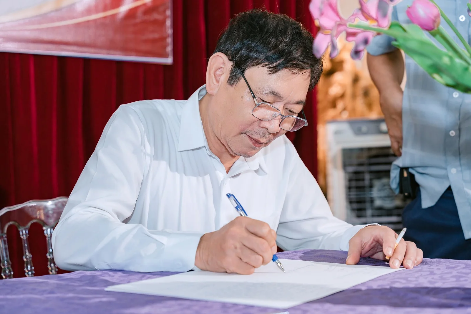 Đoàn nguyên lãnh đạo huyện Thạch Thất ghé thăm Chu Gia Trác Mộc